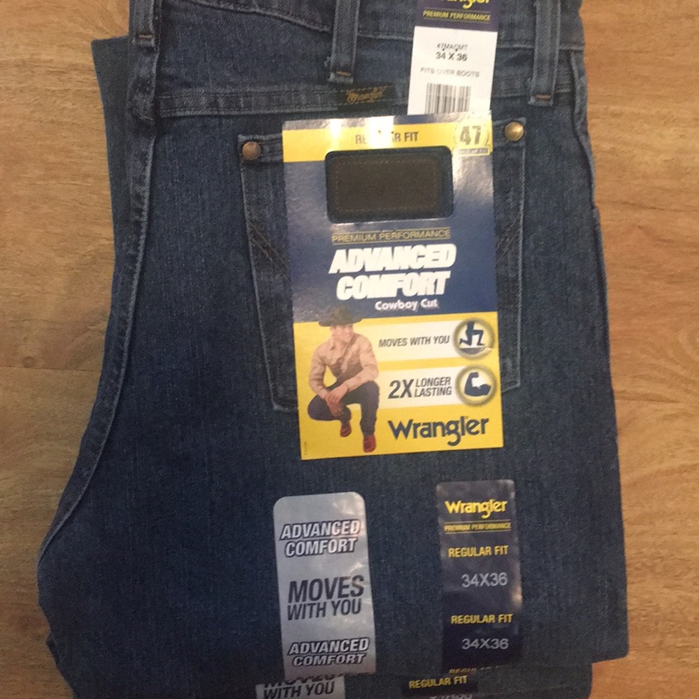 New with tags!! Wrangler men’s jeans 34x36